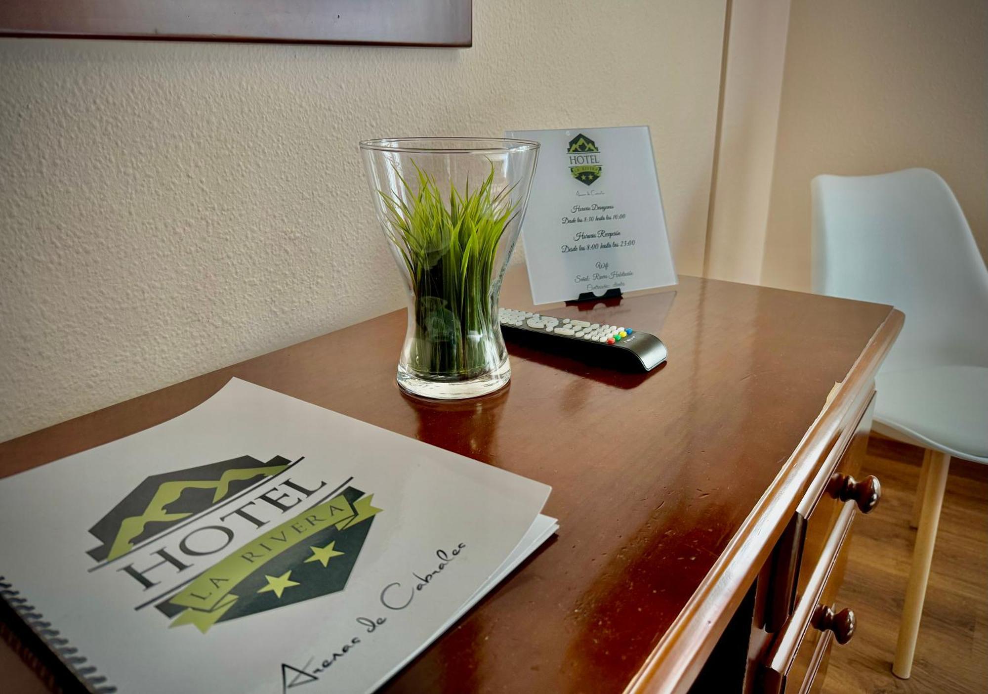 Hotel La Rivera Arenas De Cabrales Ngoại thất bức ảnh