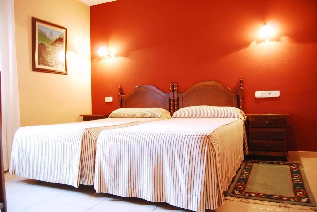 Hotel La Rivera Arenas De Cabrales Ngoại thất bức ảnh